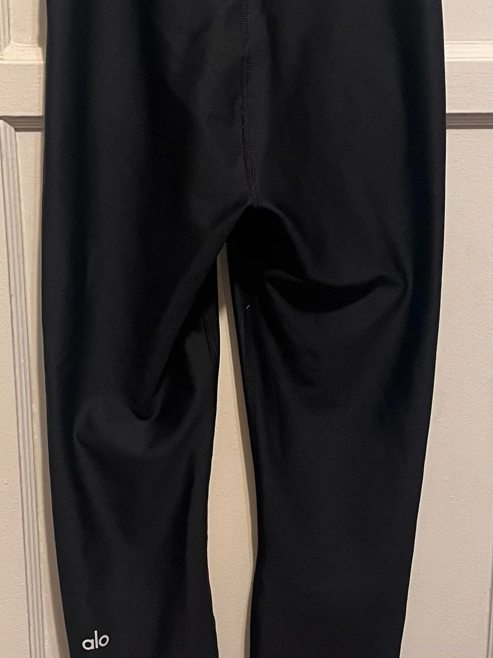 ALO Yoga sleek black